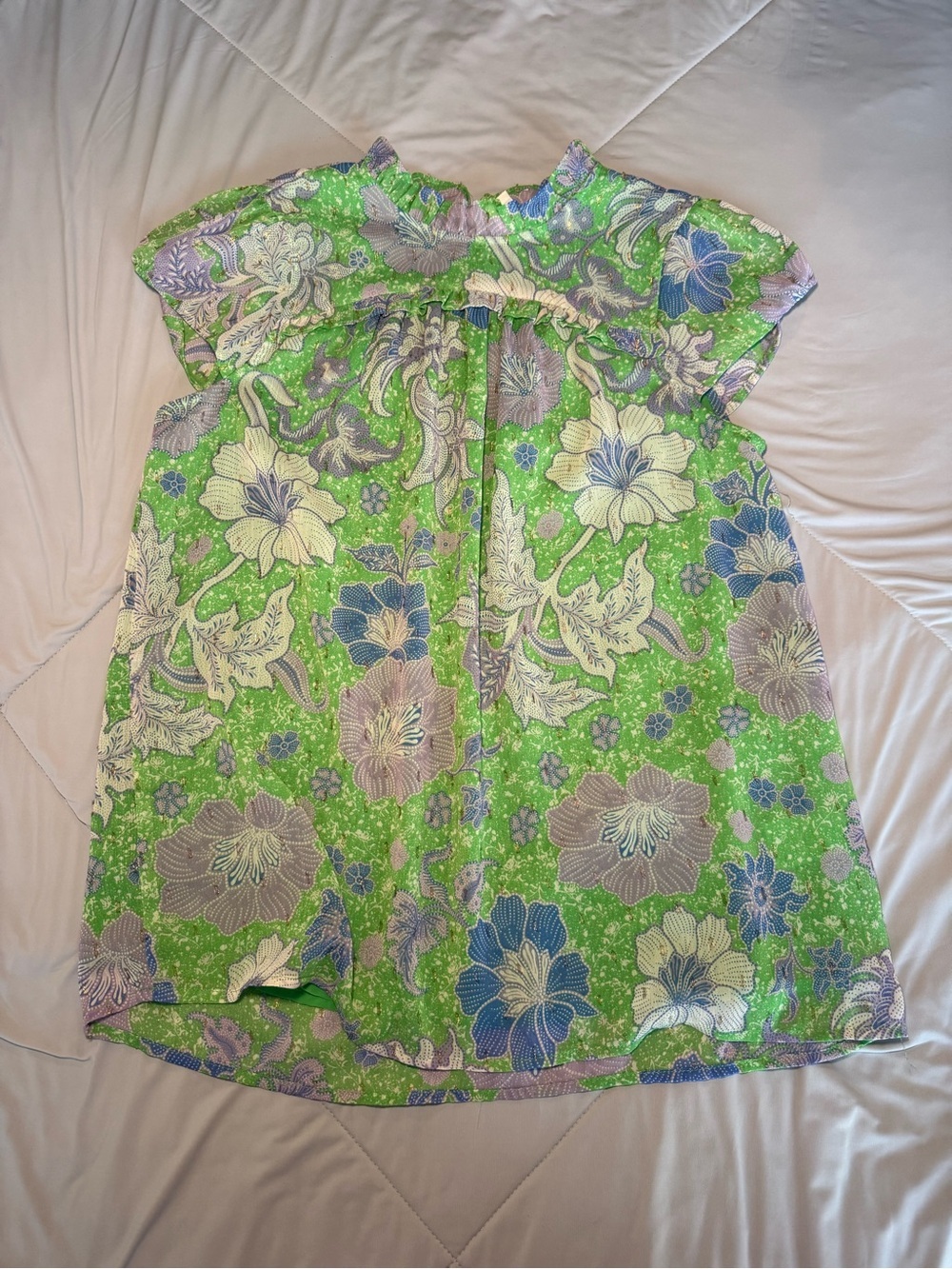 Joie Green Floral Ruffled Short Sleeve Top Blouse Metallic Detail Flowers